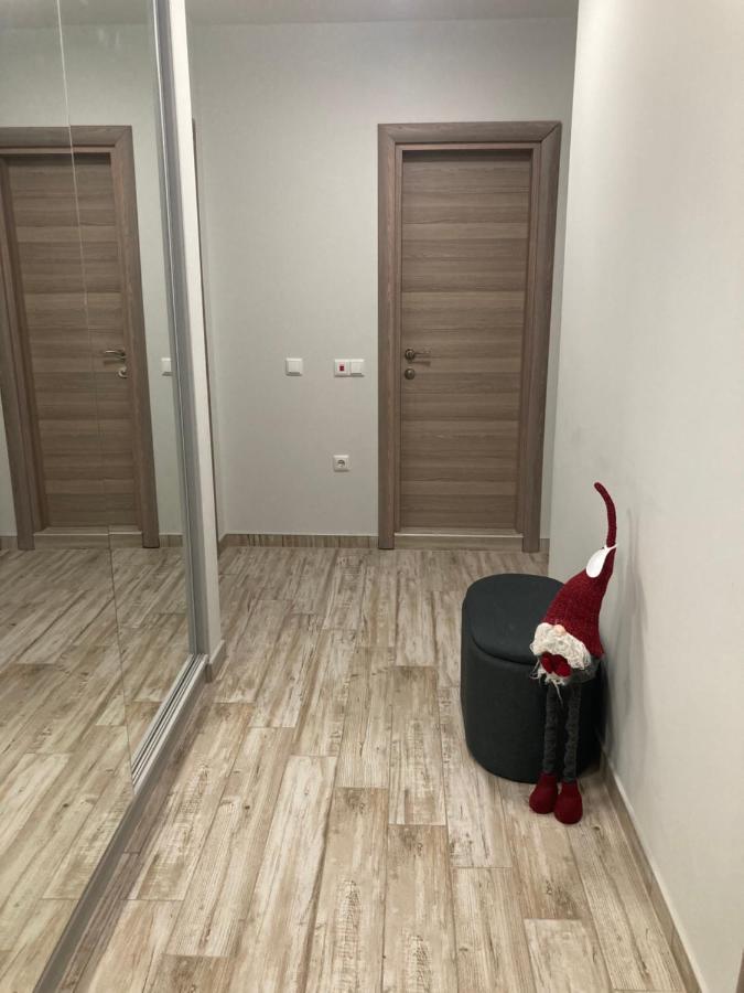 Victor'S Suite , With Private Parking Varna Exterior photo
